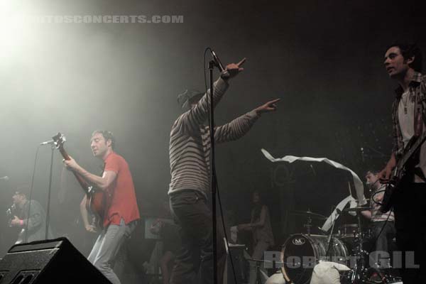 BLACK LIPS - 2011-05-17 - PARIS - CentQuatre - Atelier 4 - Cole Alexander - Jared Swilley - Joe Bradley - Ian Brown